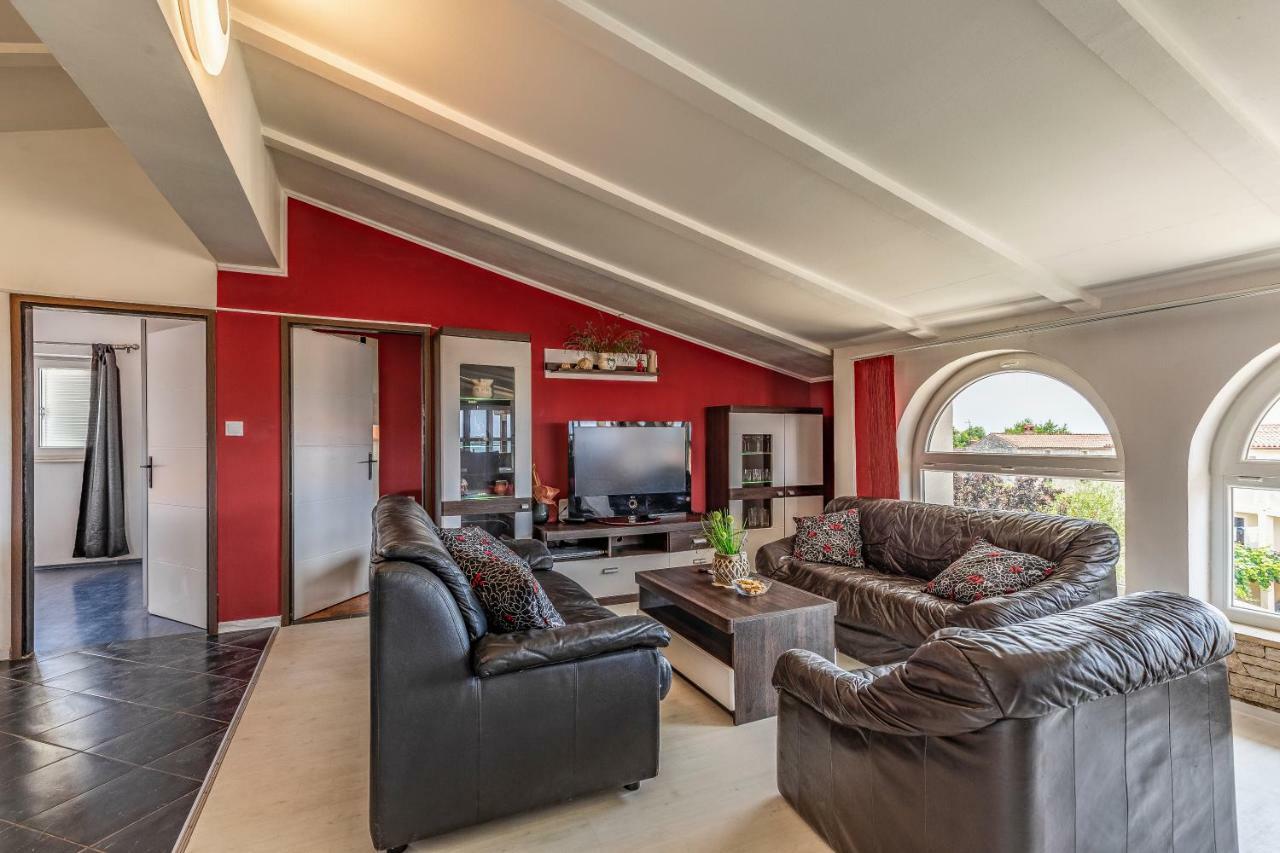Apartman House Anka *