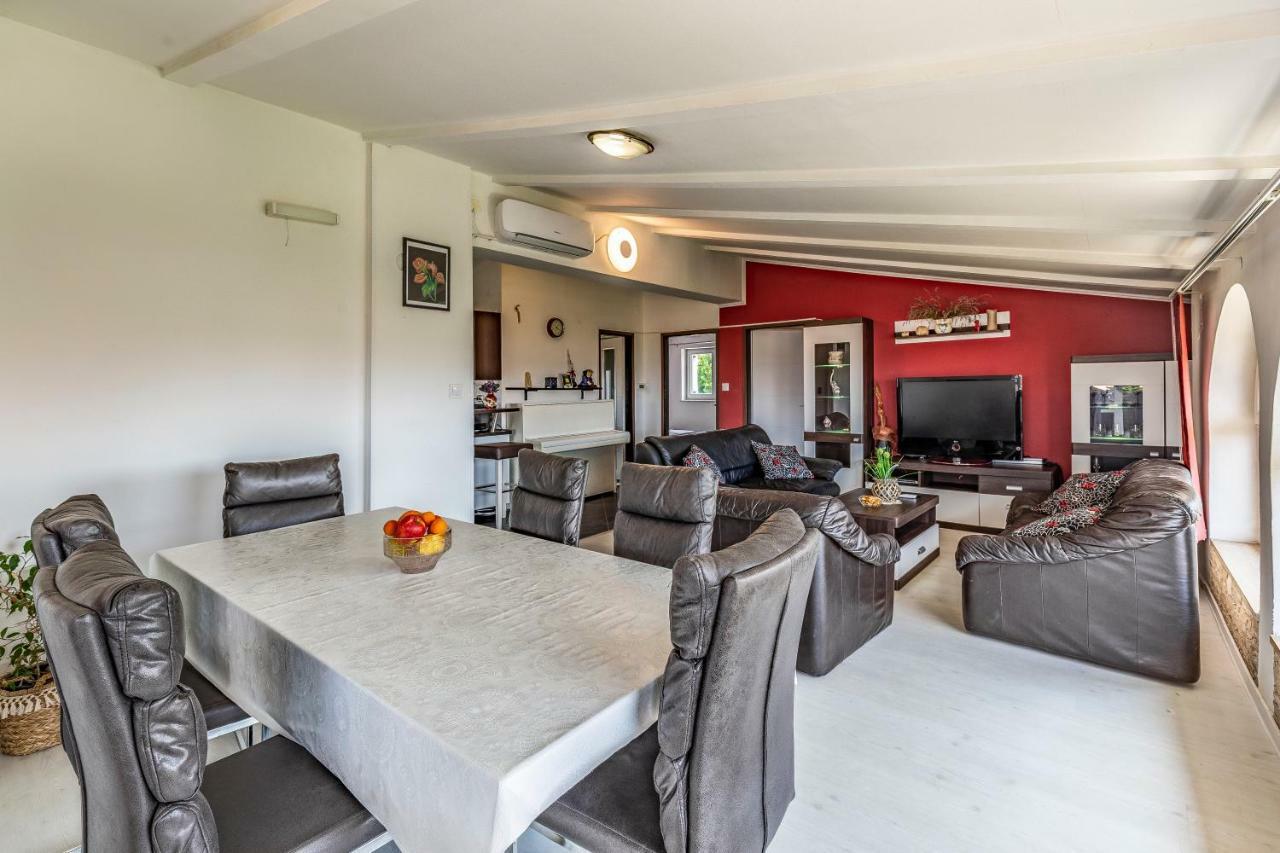 House Anka Apartman